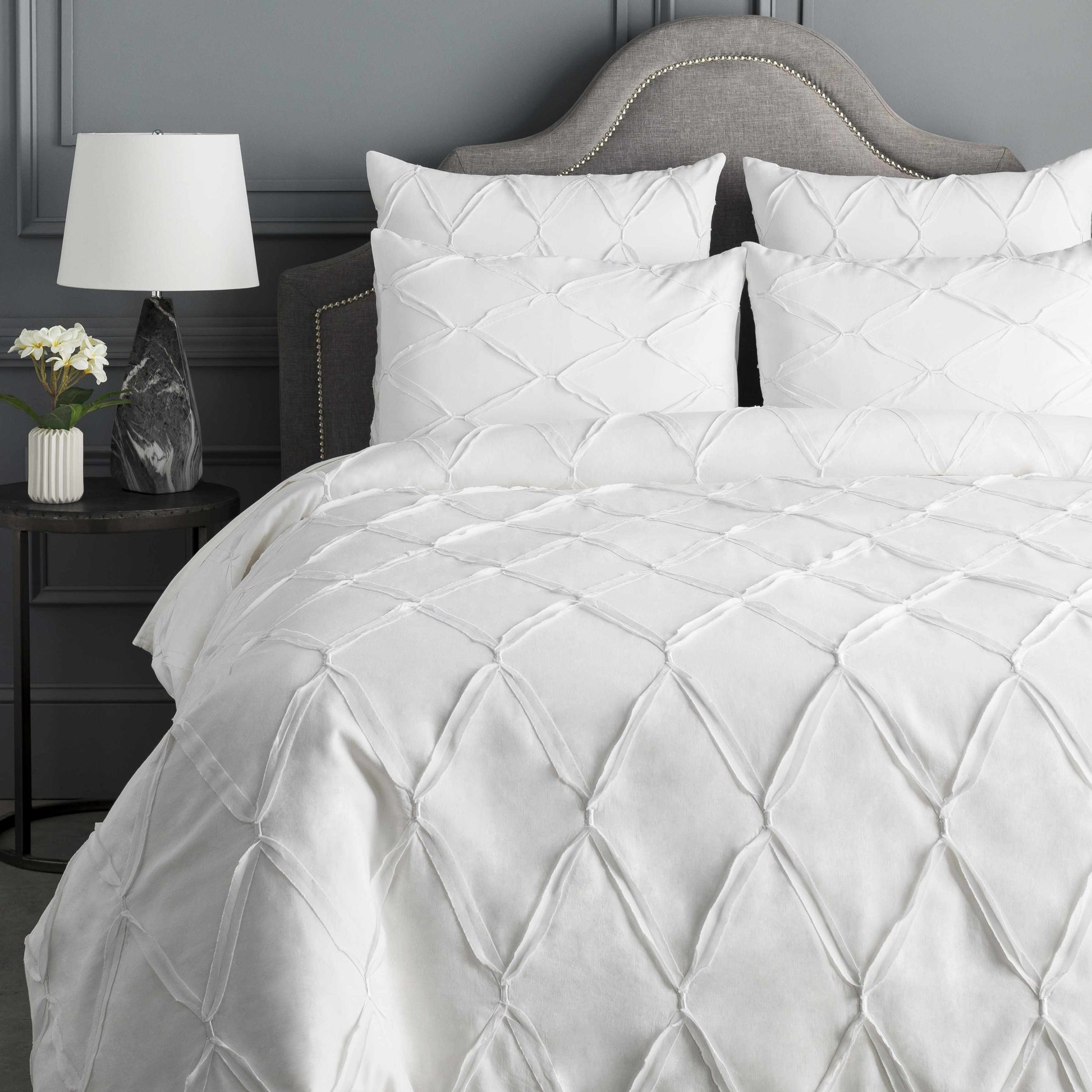 Gutalac White Quilted Bedding-0